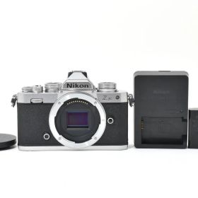 ★極上美品★《ショット数10,081回 》ニコン Nikon Zfc ボディ シルバー ミラーレス★ YMA8962＃64