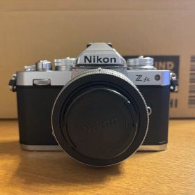 Nikon Z fc ミラーレス一眼 シルバー/ブラック