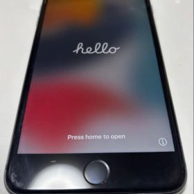 Apple iPhone 8 Plus スペースグレイ