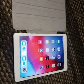 iPad Air (第1世代) 16GB シルバー オマケ付き