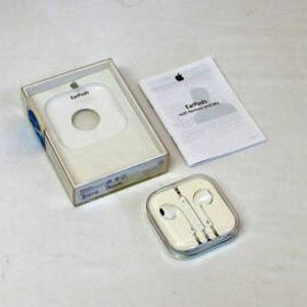 未使用新品！イヤフォン/ヘッドフォン EarPods with Remote and Mic☆Apple/アップル☆MD827FE/A 純正品 有線イヤホン☆取説、元箱 A883 Ψ