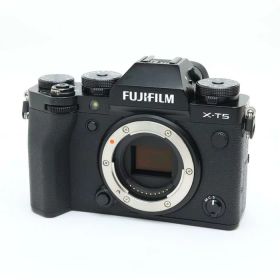 【中古】 《並品》 FUJIFILM X-T5 ボディ ブラック 【接眼部部品交換/各部点検済】 [ デジタルカメラ ]