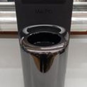 MAC PRO A1481 APPLE