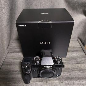 FUJIFILM X-H1