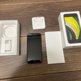 Apple iPhone SE (第2世代) ブラック 本体