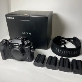 FUJIFILM X-T4 本体【バッテリー4個、レリーズリモコン、ストロボ】