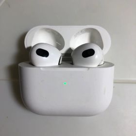 Apple AirPods 第3世代
