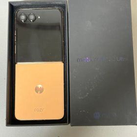 美品 Motorola Razr 50ultra 256GB アメリカ版