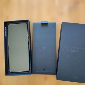 motorola razr 50 SIMフリー版 512GB 美品