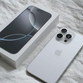 iPhone16 Pro 128GB ホワイトチタニウム