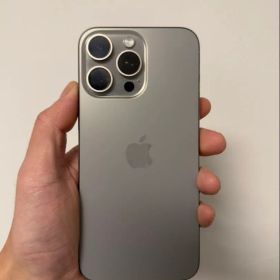 訳あり 海外 Apple iPhone 15 Pro ナチュラルチタニウ本体