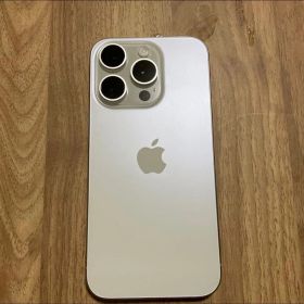 【超美品】Apple iPhone 15 Pro 本体のみ