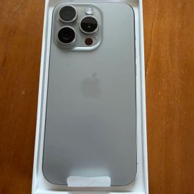 Apple iPhone 15Pro 256GB ナチュラルチタニウム