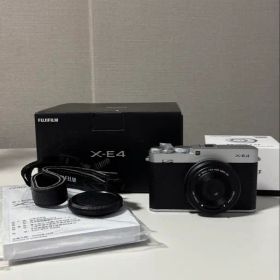 Fujifilm X-E4 ミラーレスカメラ【元箱あり・レンズサムレスト付き】