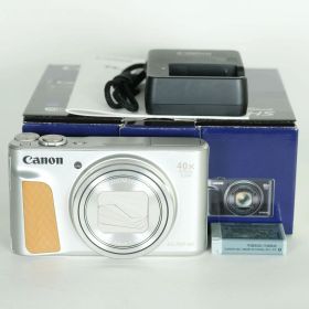 [美品] Canon PowerShot SX740 HS シルバー | コンパクトデジタルカメラ
