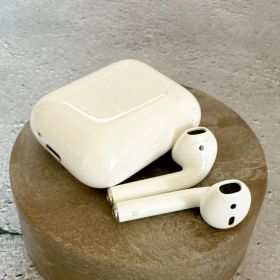 【極美品】Apple AirPods 第2世代 MV7N2J/A 正規品