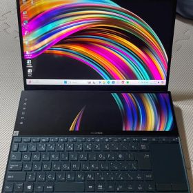 ASUS ZenBook Duo デュアルディスプレイ