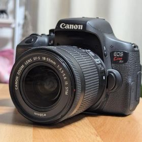 Canon EOS Kiss X8i デジタル一眼レフカメラ