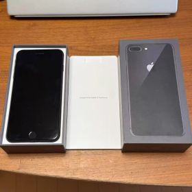 Apple iPhone 8 Plus スペースグレイ 本体