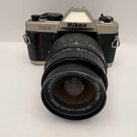 Nikon FM10 フィルムカメラ SIGMA ZOOM 28-80mm
