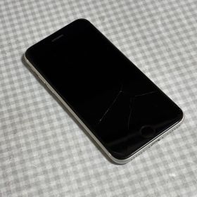 Apple iPhone SE第2世代 ホワイト 画面ひびあり