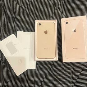 Apple iPhone 8 ゴールド 本体