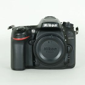 [良品 | シャッター数21,809回｜バッテリー2個付] Nikon D7200 | Nikon Fマウント
