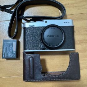 FUJIFILM X-E4 ミラーレス一眼 ボディ