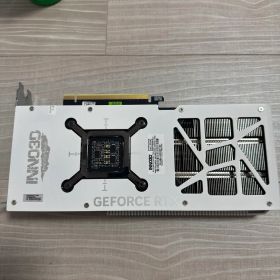 Inno3D GEFORCE RTX 4070 Ti Super Twinグラボ