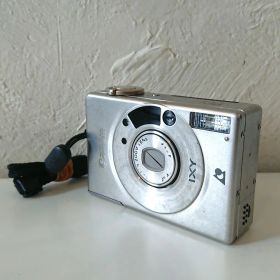 Canon IXY 320 シルバー ジャンク