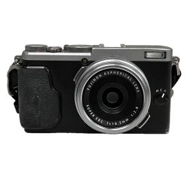 FUJIFILM X70 コンパクト デジタル カメラ FUJINON ASPHERICAL LENS SUPER EBC 18.5mm 1:2.8 富士フィルム 中古 S10464728