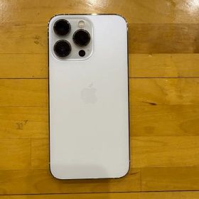 （美品）iPhone 13 Pro ホワイト 本体 256GB 値下げ交渉可