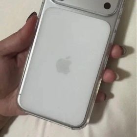 Iphone17 ProMax with Apple Magsafe Case