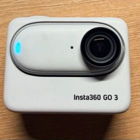 Insta360 GO 3 本体とアクセサリー