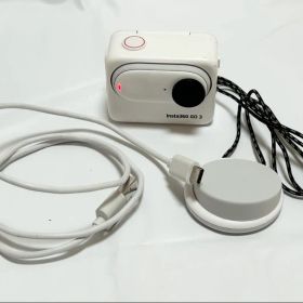 43 Insta360 GO3 アクションカメラ