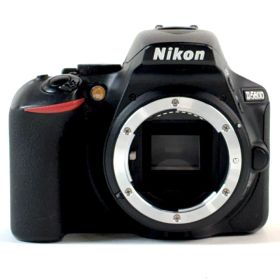 ニコン Nikon D5600 ボディ デジタル 一眼レフカメラ 【中古】