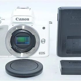 492★ほぼ新品・ショット数1000回以下★Canon ミラーレス一眼カメラ EOS Kiss M2 ボディー ホワイト KISSM2WH-BODY