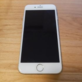 Apple iPhone 7 シルバー 本体 SIMフリー