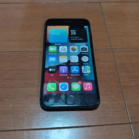 Apple iPhone 7 ブラック 4.7インチ 本体