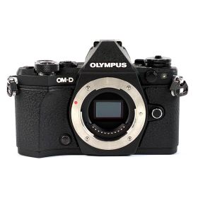 オリンパス OLYMPUS OM-D E-M5 Mark II ボディ ブラック デジタル ミラーレス 一眼カメラ 【中古】
