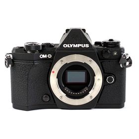 オリンパス OM-D E-M5 Mark II ボディ ブラック 中古(ミラーレス一眼)