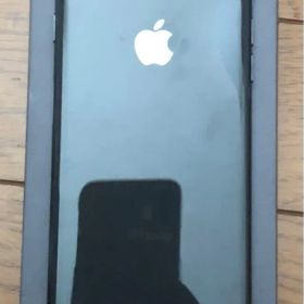 iPhone8 ブラック ケース付き