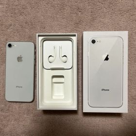 Apple iPhone 8 シルバー 64GB