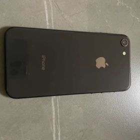 iPhone 8ブラック 4.7インチ 本体 バッテリー75%
