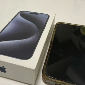 Apple iPhone 15 Pro (256 GB) - ブルーチタニウム