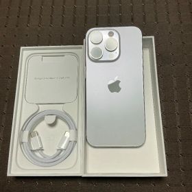 iPhone 15 Pro ホワイトチタニウム バッテリー残量95%