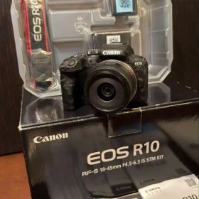 【極美品】Canon EOS R10 レンズキット+おまけ付き