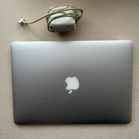 MacBook Air (13-inch, 2017)