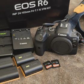 【Canon】EOSR6+バッテリ4本+SDカード2枚+ストラップ