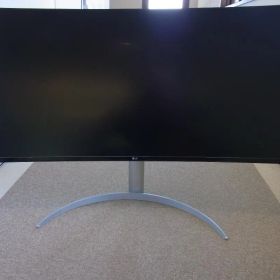 LG製40インチウルトラワイド曲面ディスプレイ(40WP95C-W)